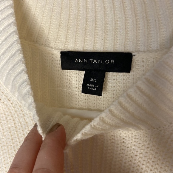 ANN TAYLOR oversized mock neck tunic sweater - Picture 2 of 8